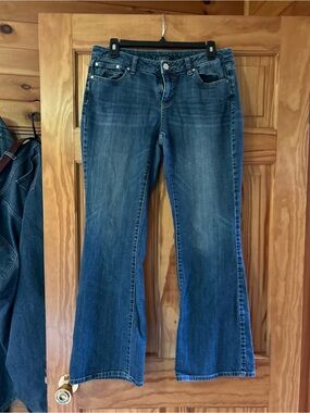 Jennifer Lopez Women's Blue Flare Jeans